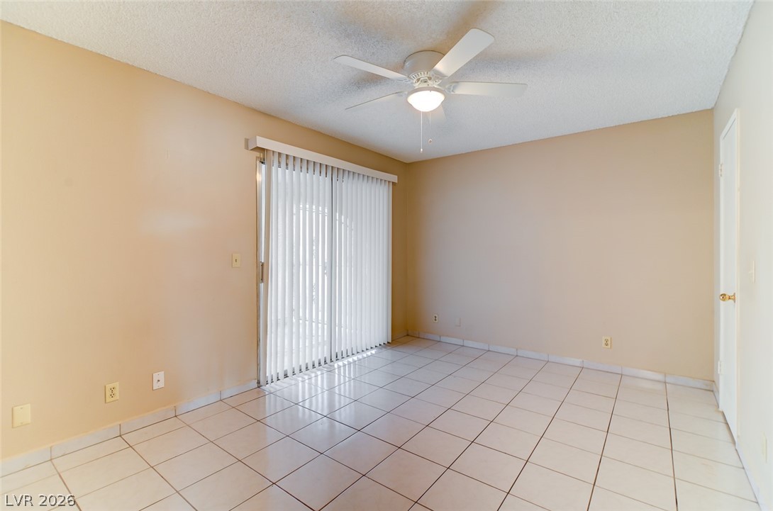 824 Hedge Way 2