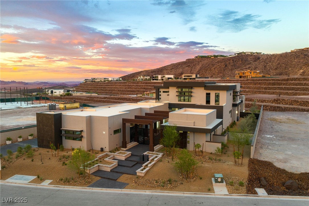 14 Sanctuary Peak Court