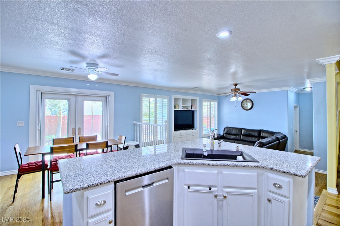 7728 Whispering River Street, Las Vegas, Nevada image 9