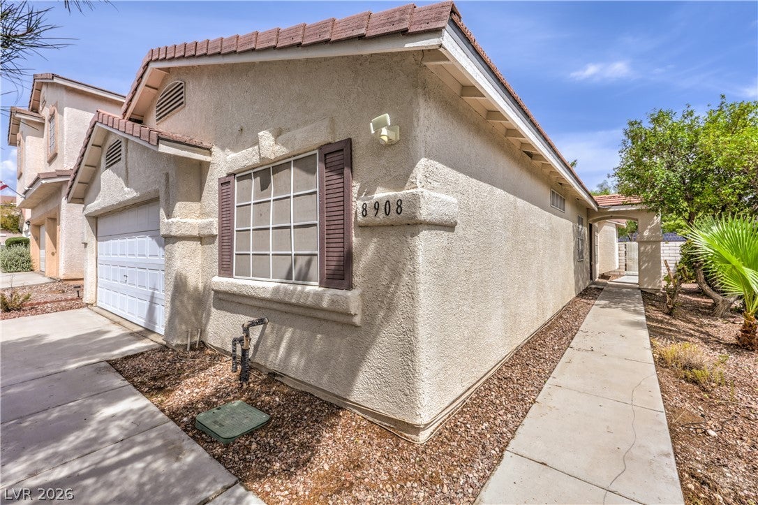 8908 Spinning Wheel Avenue