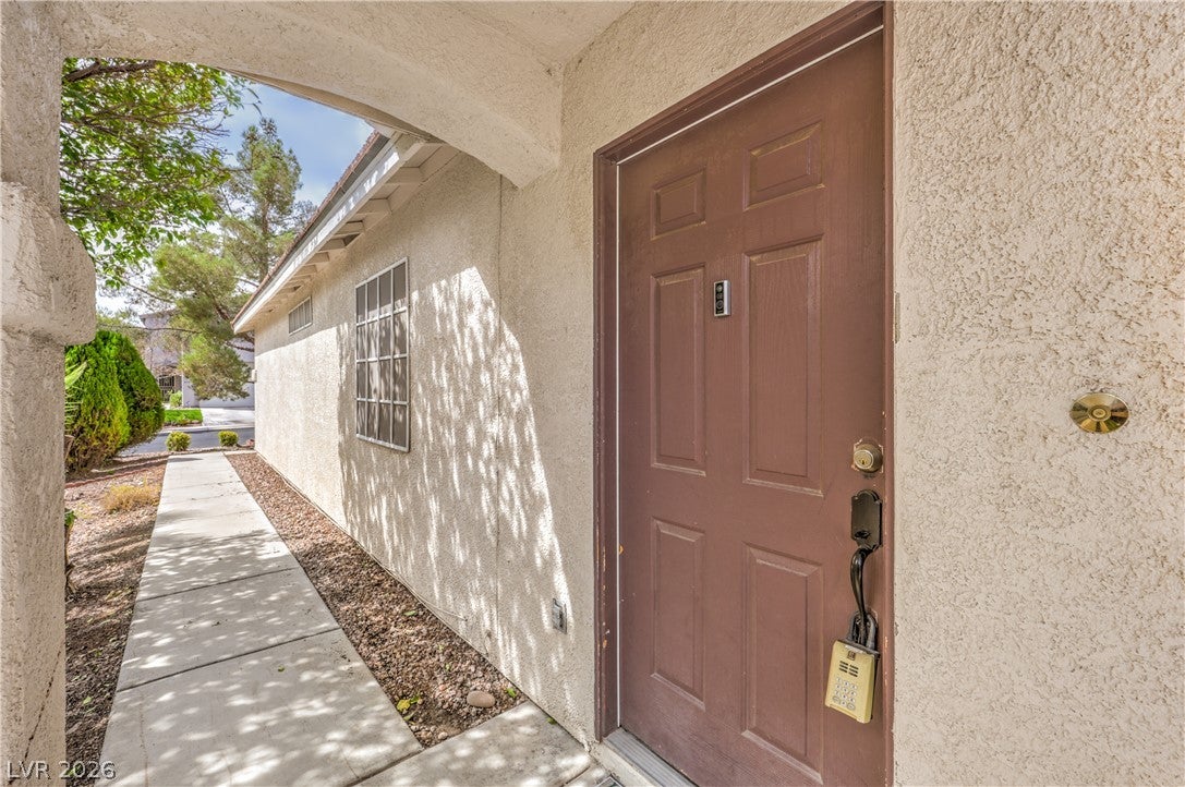 8908 Spinning Wheel Avenue