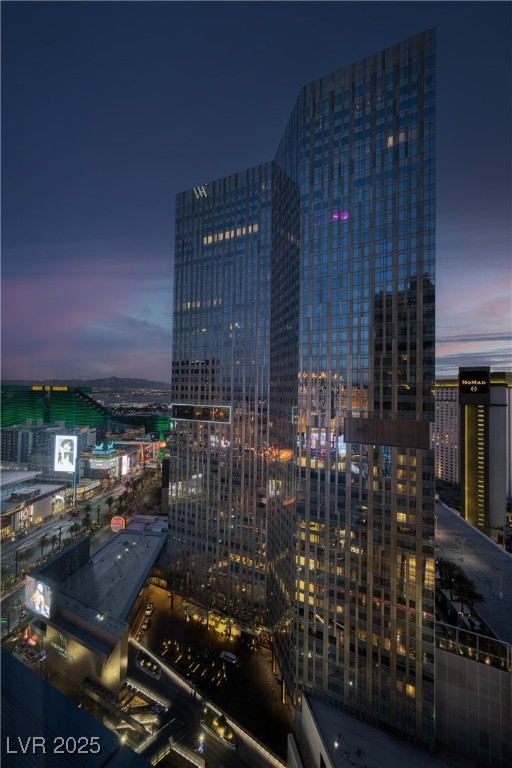 3722 Las Vegas Boulevard 2512 E