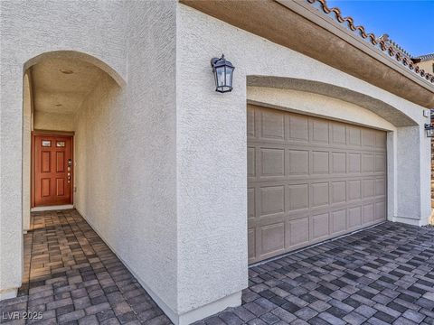 Photo of 427 Larksong Avenue, Henderson, NV 89011 (MLS # 2737404)