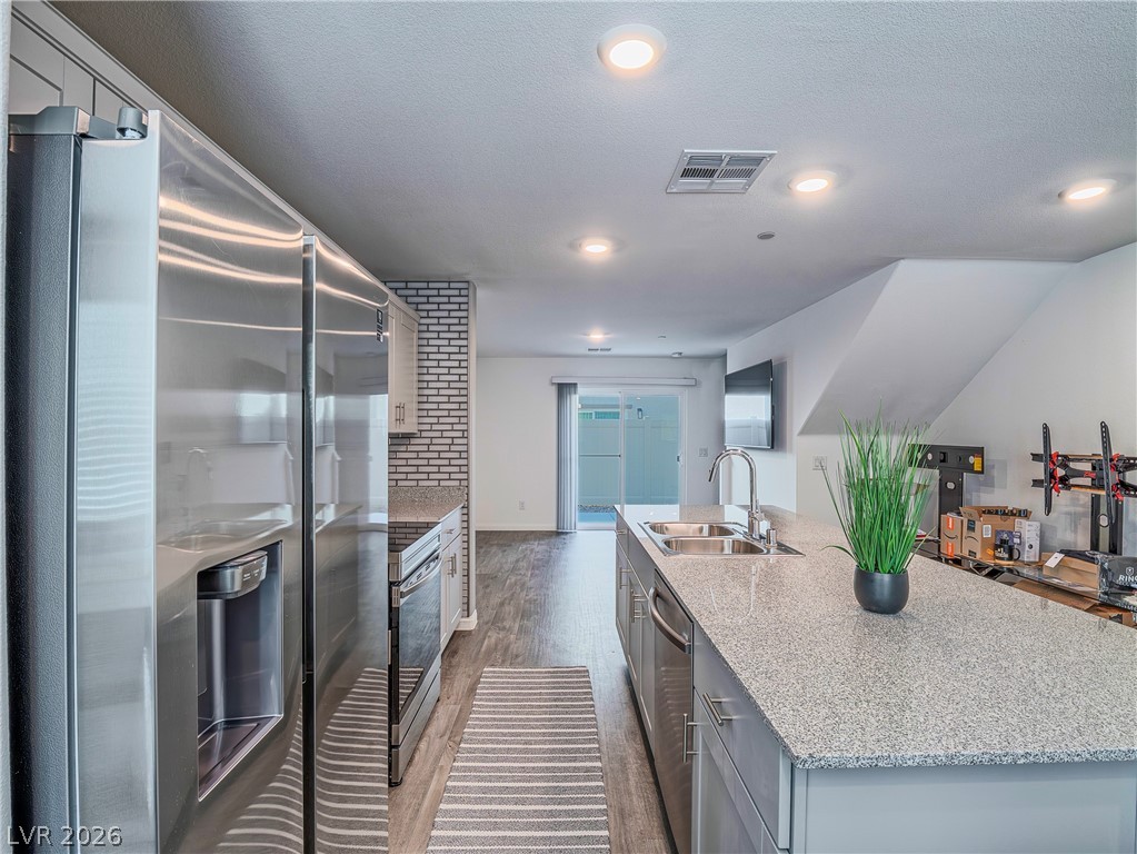 12286 Glass Desert Road 2