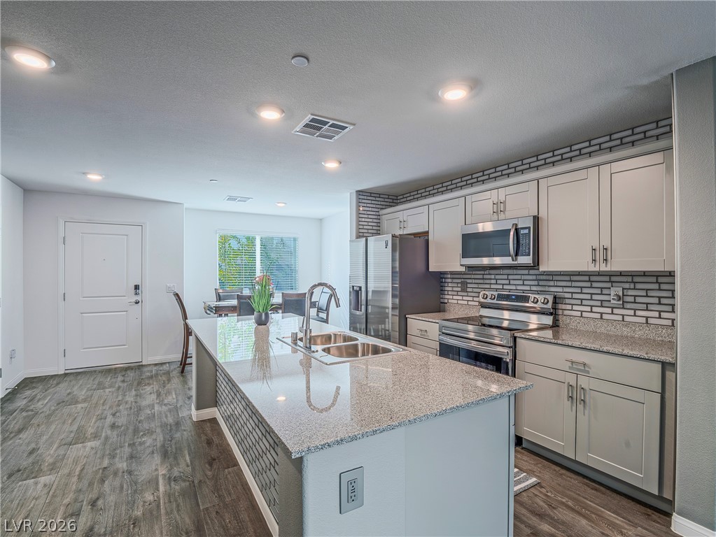 12286 Glass Desert Road 2