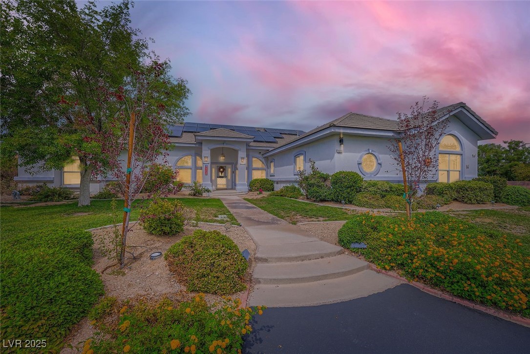 8640 Horse Drive