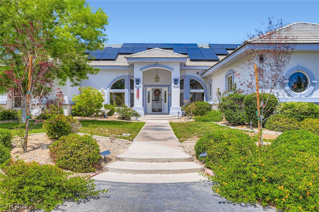 8640 Horse Drive