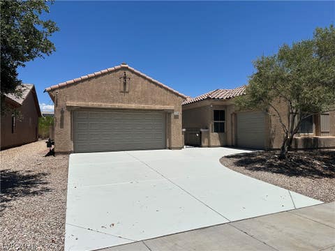 Photo of 5728 Flying Birdie Avenue, Las Vegas, NV 89122 (MLS # 2810305)