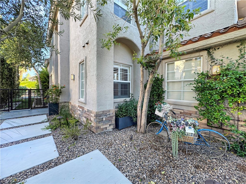 1352 Fox Acres Drive