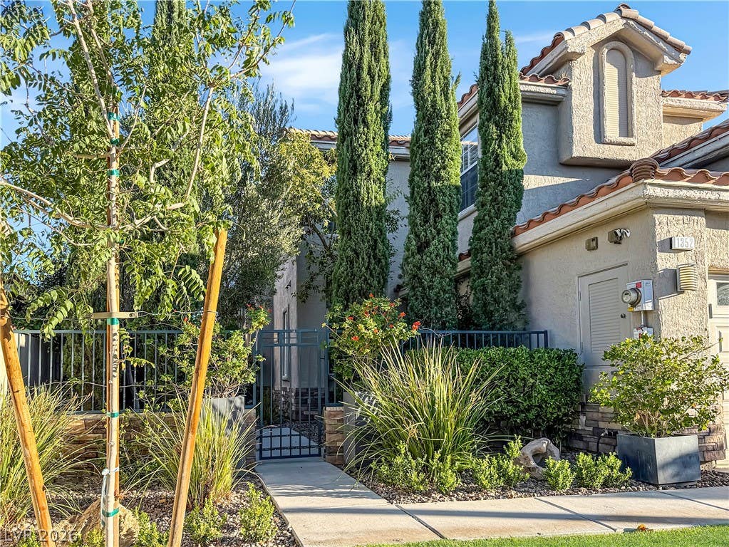 Photo of 1352 Fox Acres Drive, Las Vegas, NV 89134 (MLS # 2808563)