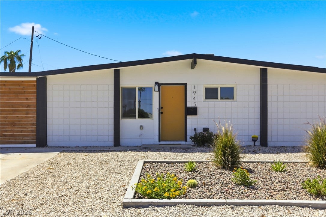 1945 Palma Vista Avenue
