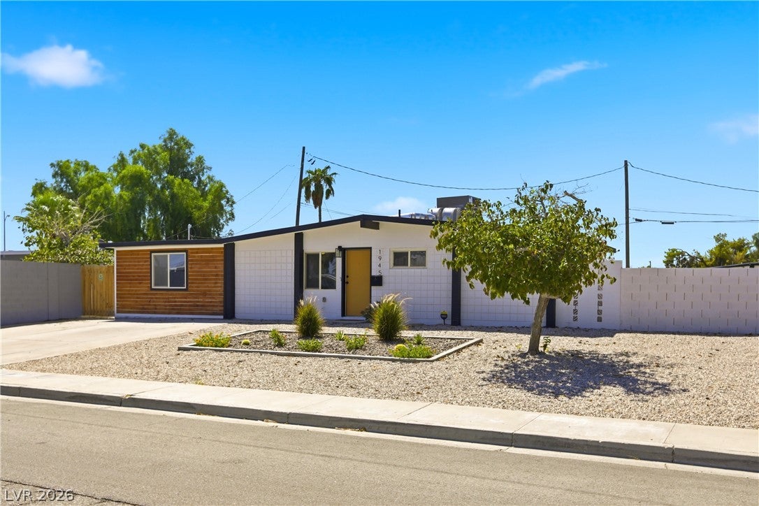 1945 Palma Vista Avenue