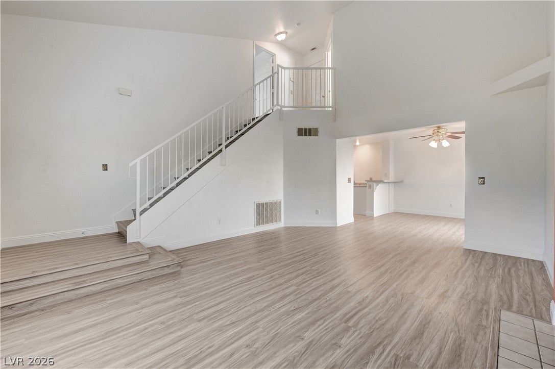 8464 Vast Horizon Avenue