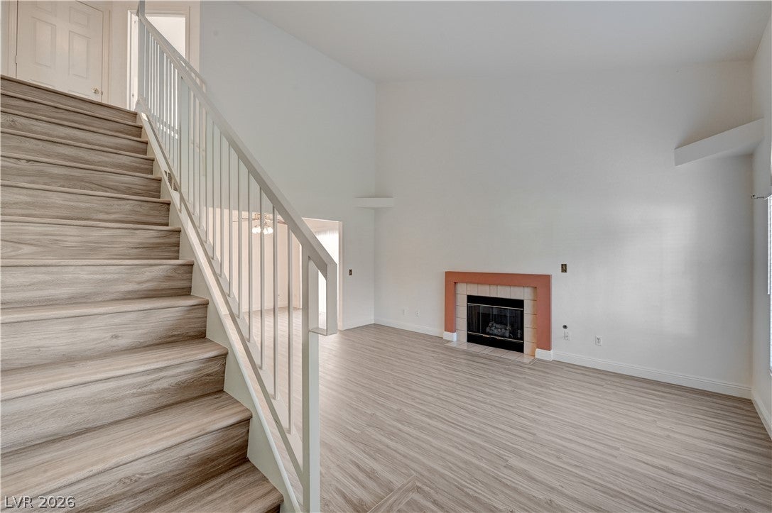 8464 Vast Horizon Avenue