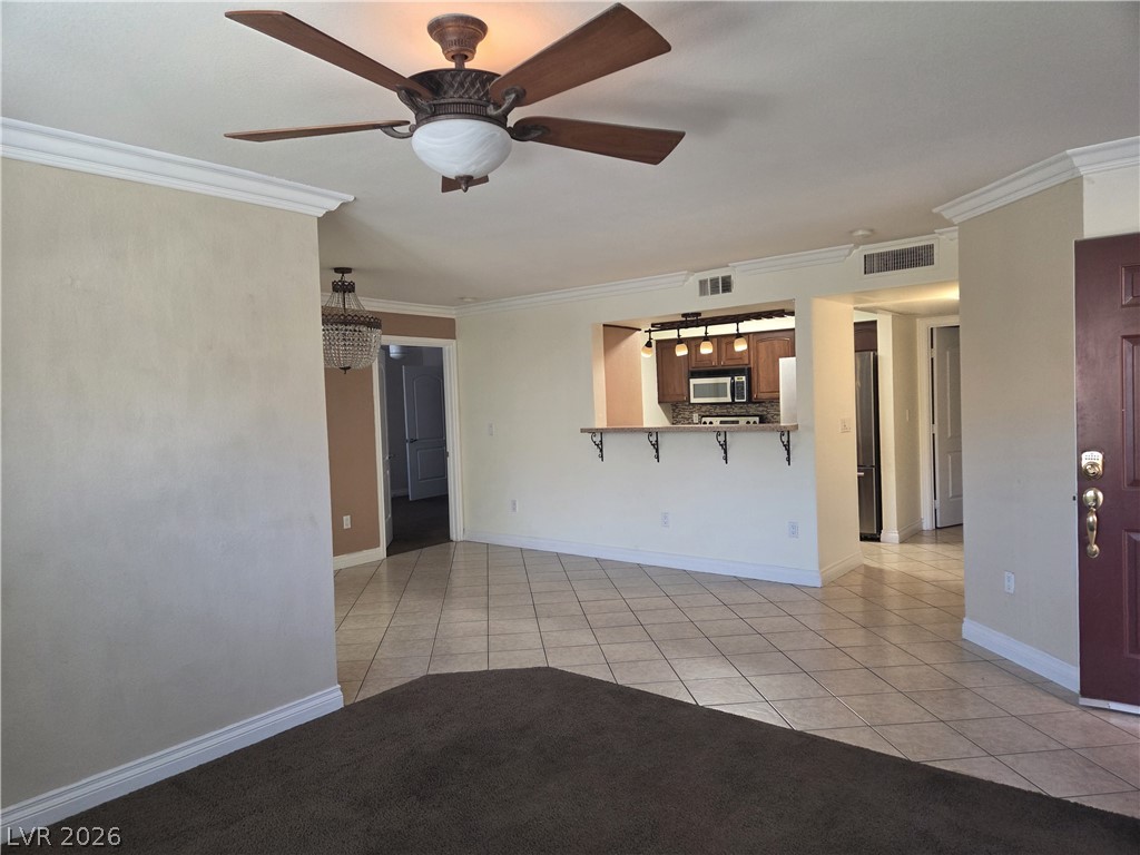 1150 N Buffalo Drive 1075