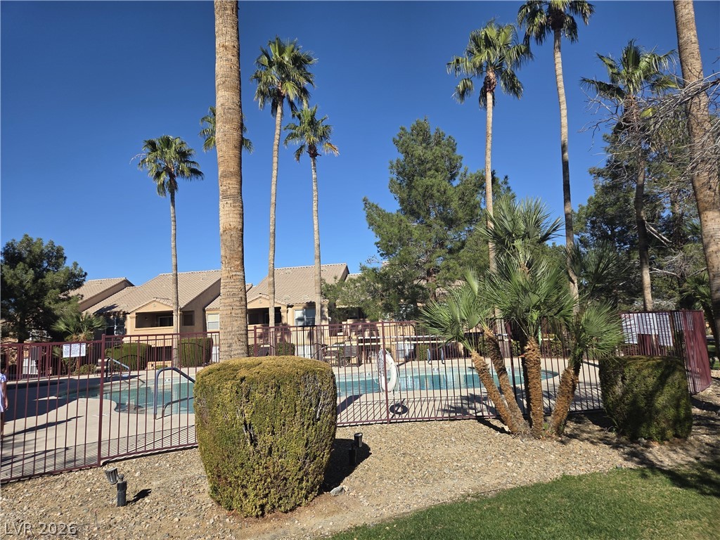 1150 N Buffalo Drive 1075