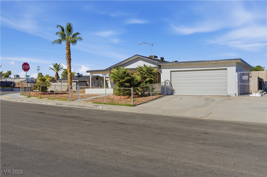 5250 Vicksburg Avenue