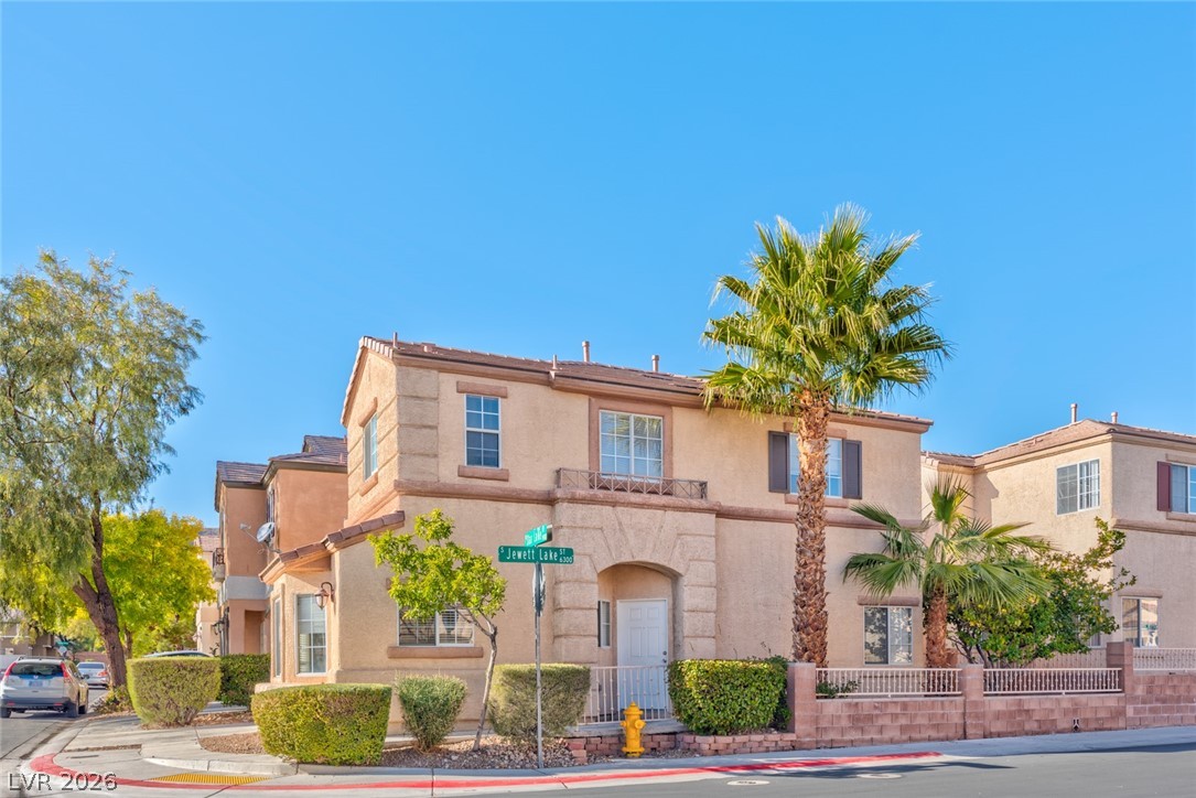 9926 Star Lake Avenue