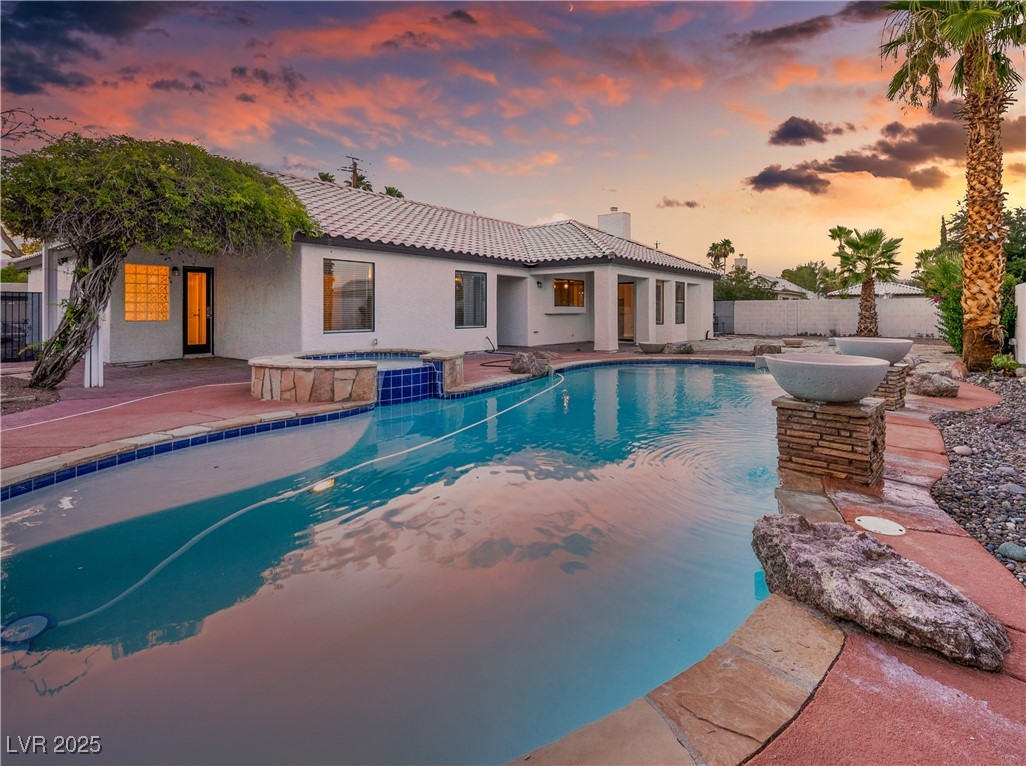 3605 N Torrey Pines Drive