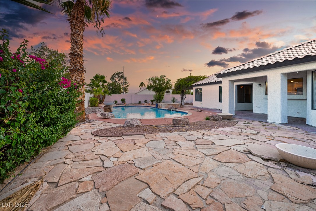 3605 N Torrey Pines Drive