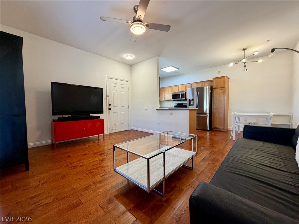 2291 W Horizon Ridge Parkway 1101