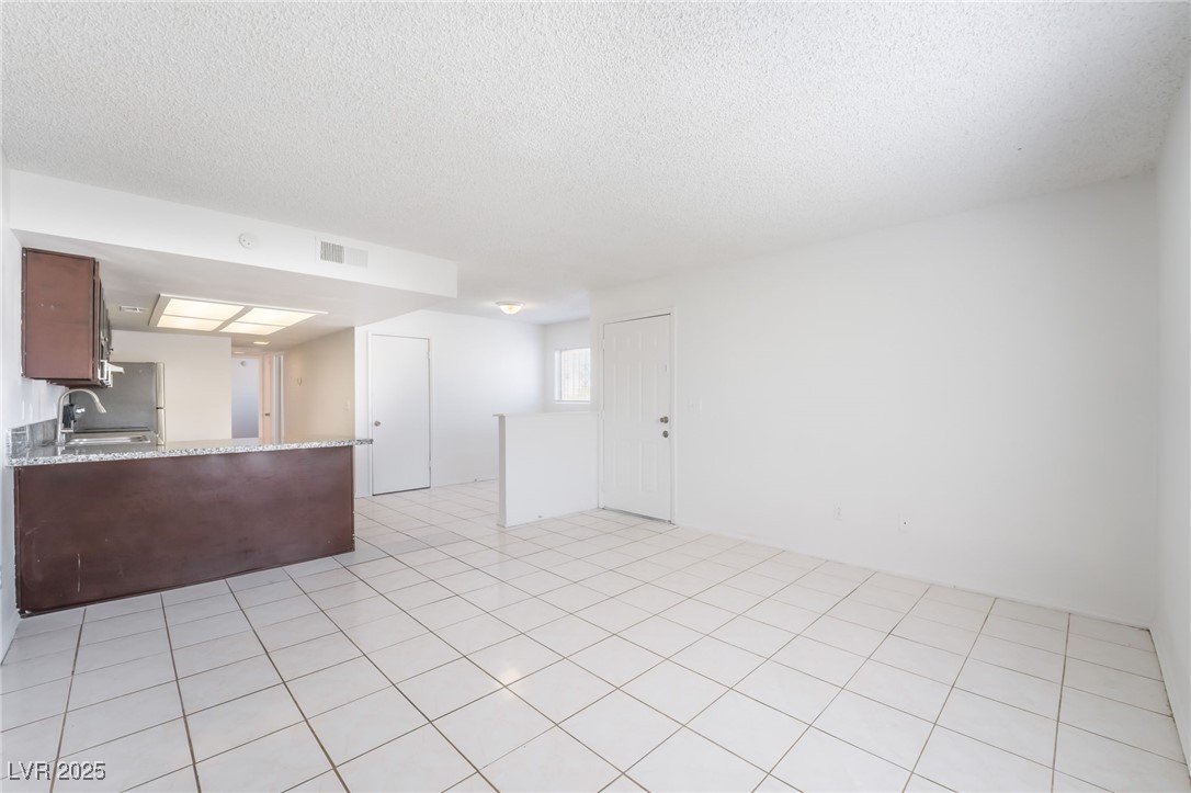 2312 Seco Adobe Circle