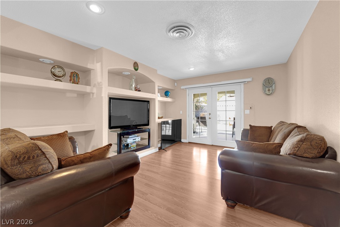 1913 Demetrius Avenue