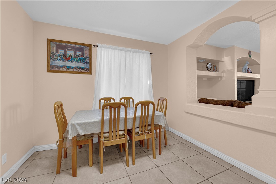 1913 Demetrius Avenue