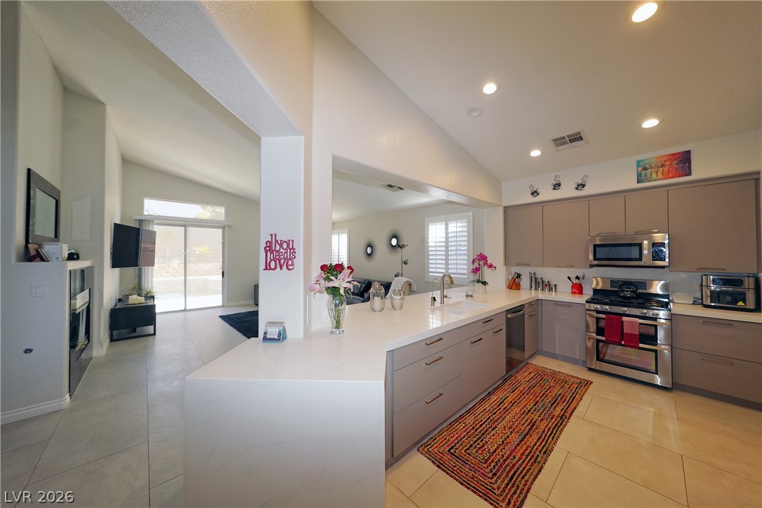 81 Saint Johns Wood Avenue