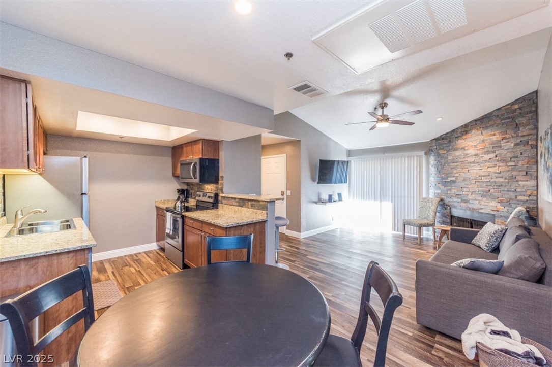 4200 S Valley View Boulevard 3065