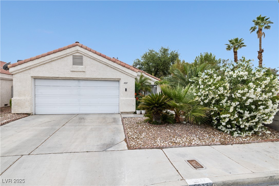 2837 Du Barry Manor Lane, Las Vegas, Nevada image 2