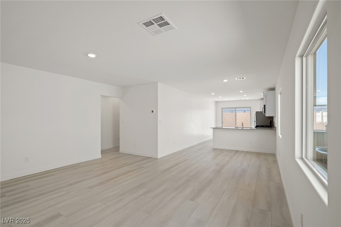 6719 Violet Cascade Avenue, Las Vegas, Nevada image 3