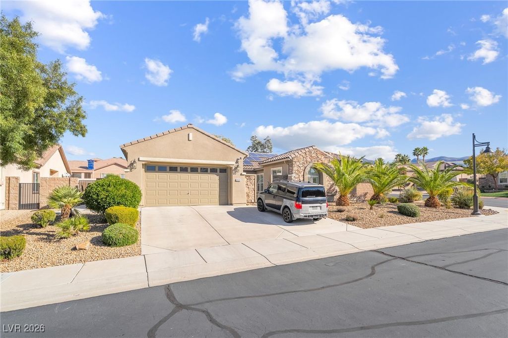 Photo of 2424 Antrim Irish Drive, Henderson, NV 89044 (MLS # 2747460)