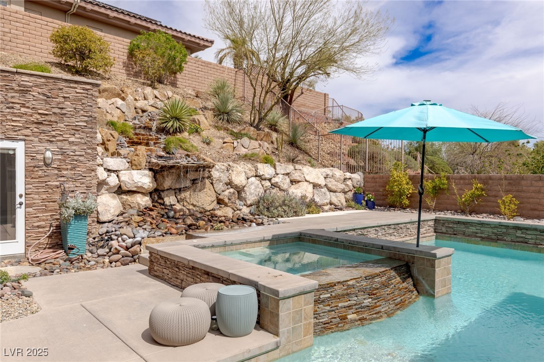 Properties 4 48 Panorama Crest Avenue