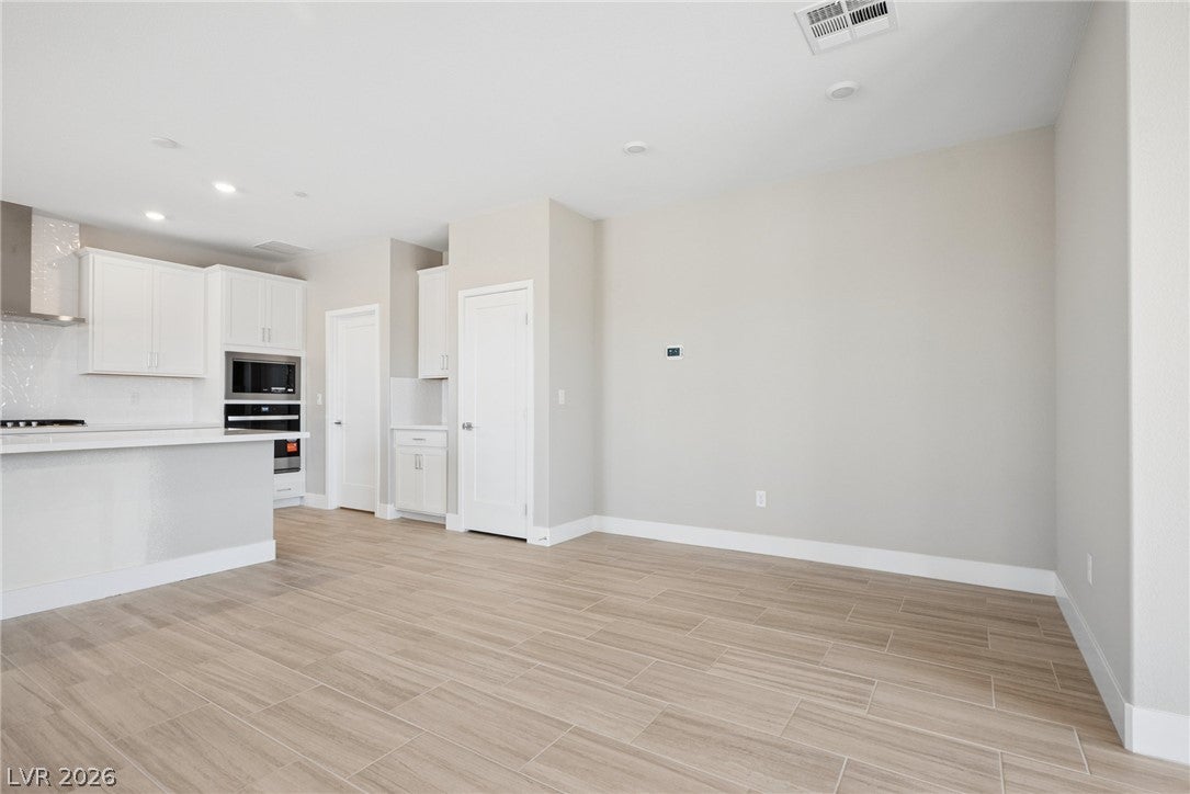 9725 Sangria Sunrise Avenue
