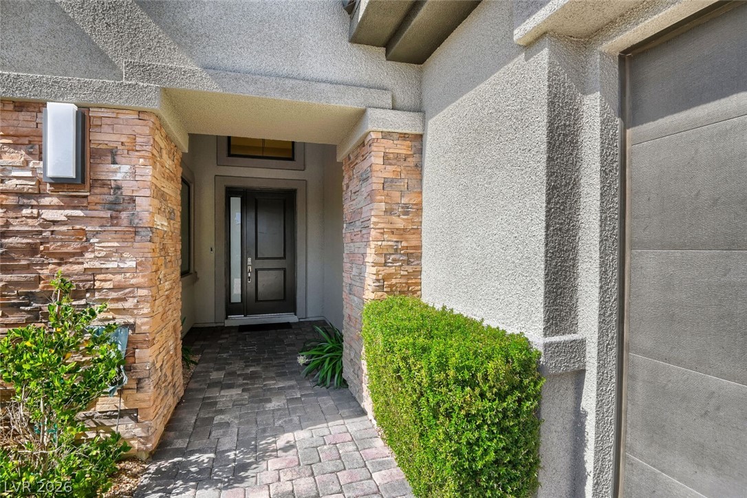 8494 Wolf Mountain Court