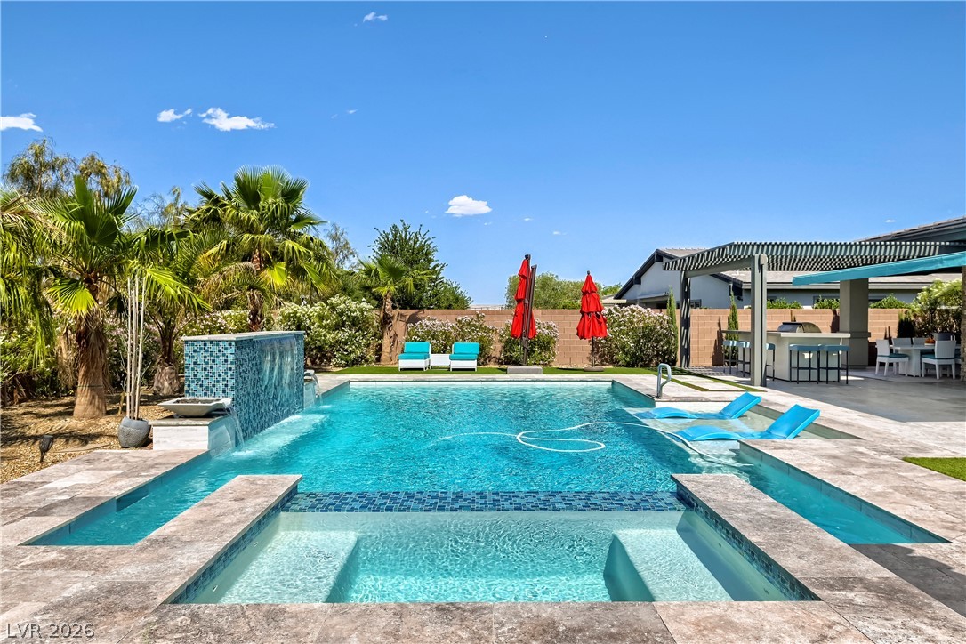 8494 Wolf Mountain Court