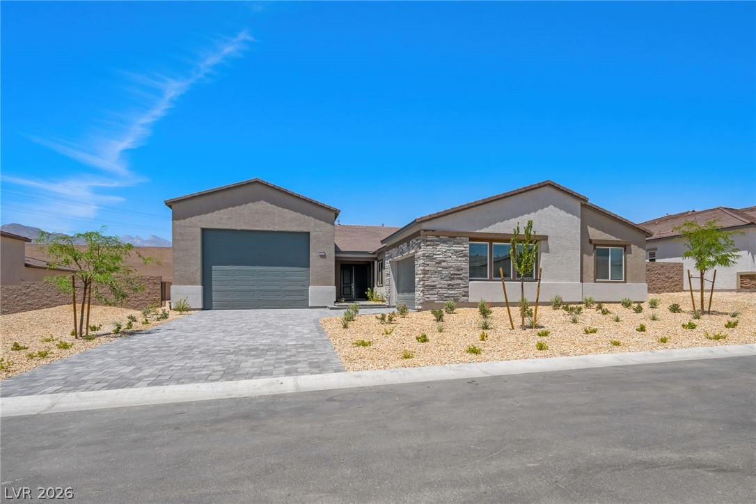 Properties 1 5133 Dusk Skyscape Street