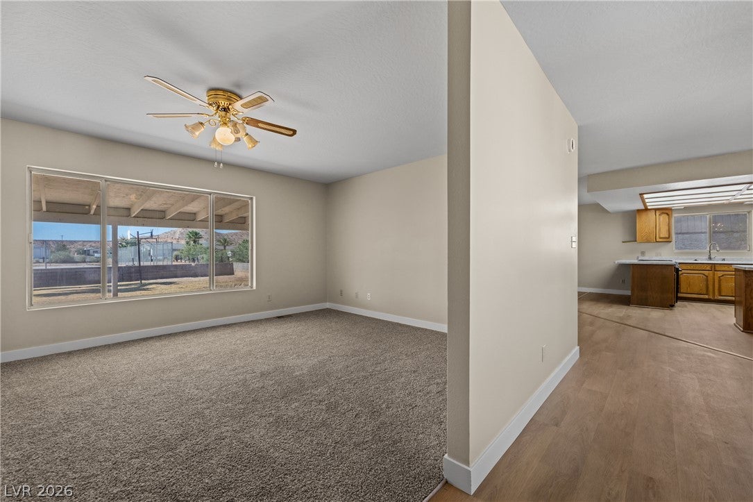 1225 W Cottonwood Avenue