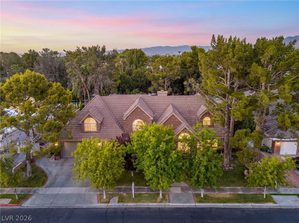 2252 Buckingham Court