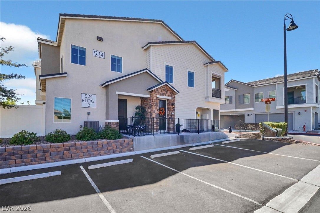 524 Shophia Skye Street 226