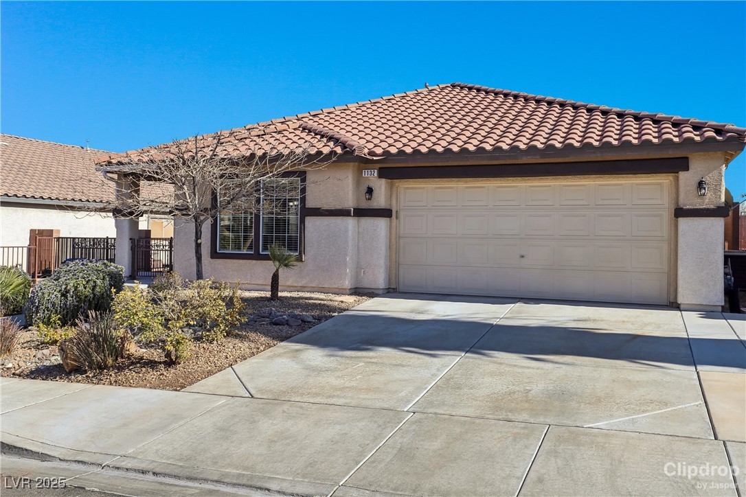 Henderson, Nevada 89002, United States, 3 Bedrooms Bedrooms, ,2 BathroomsBathrooms,Residential,Pending,11167