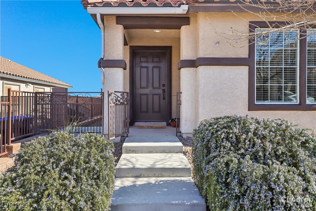 Henderson, Nevada 89002, United States, 3 Bedrooms Bedrooms, ,2 BathroomsBathrooms,Residential,Pending,11167