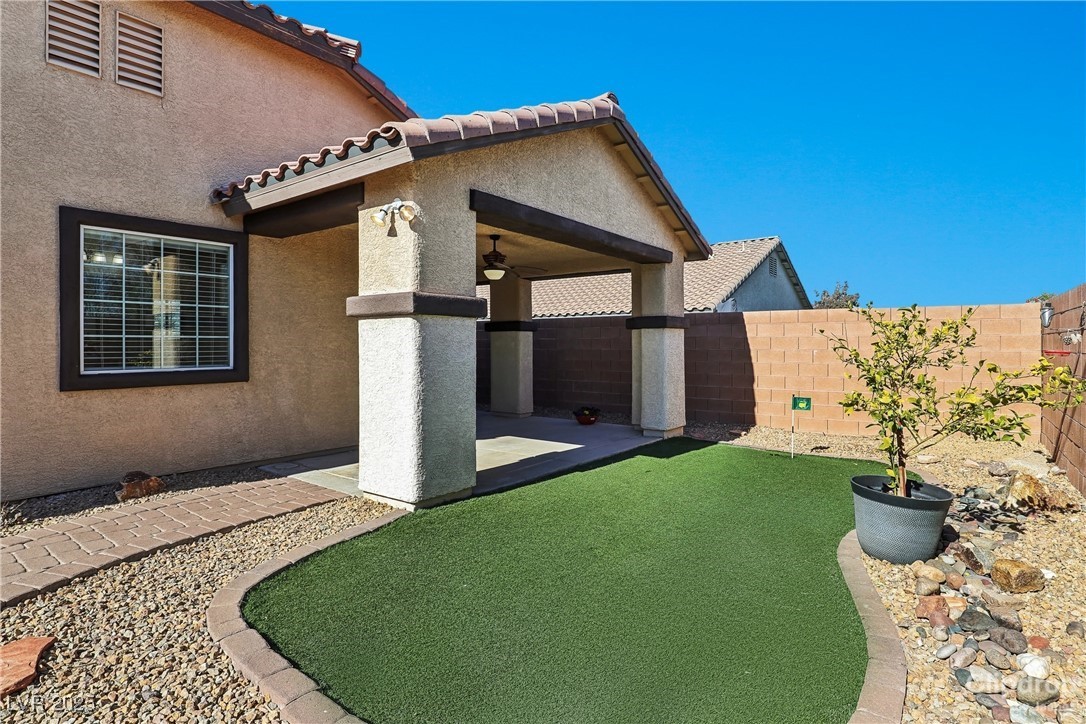 Henderson, Nevada 89002, United States, 3 Bedrooms Bedrooms, ,2 BathroomsBathrooms,Residential,Pending,11167