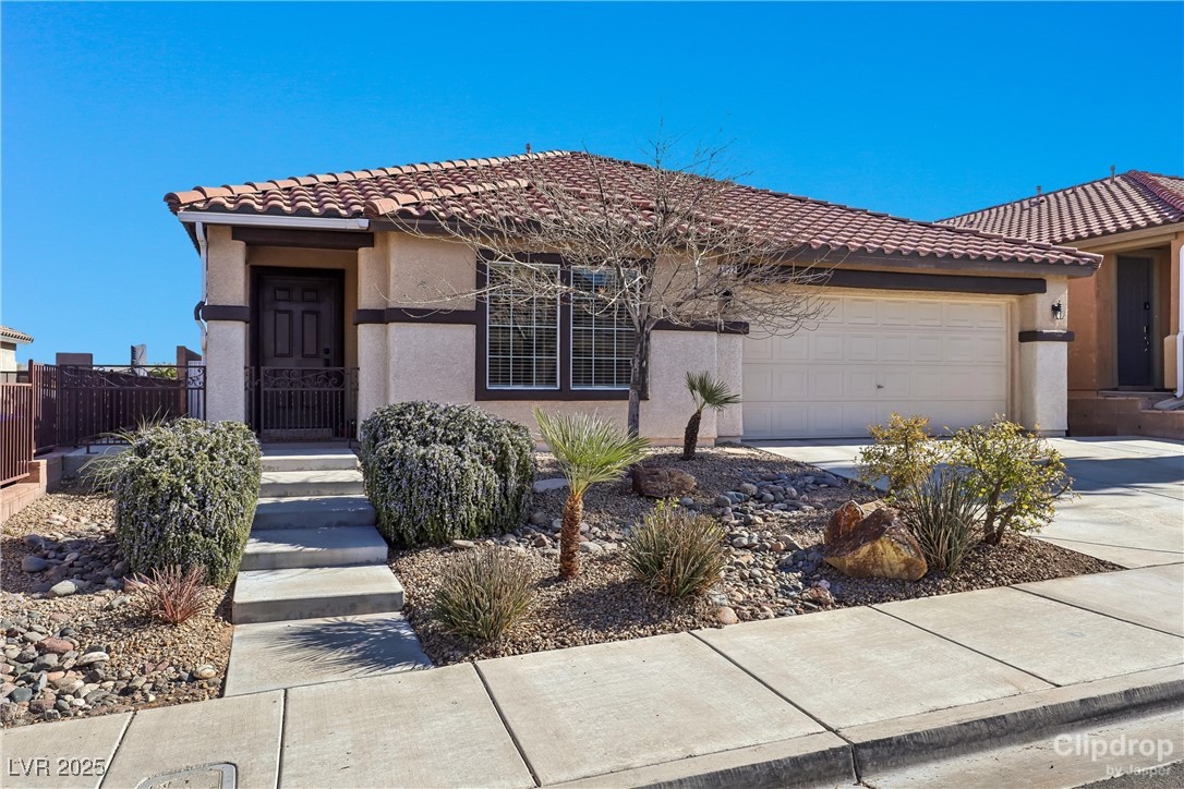 Henderson, Nevada 89002, United States, 3 Bedrooms Bedrooms, ,2 BathroomsBathrooms,Residential,Pending,11167