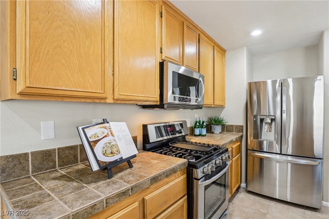 Henderson, Nevada 89002, United States, 3 Bedrooms Bedrooms, ,2 BathroomsBathrooms,Residential,Pending,11167