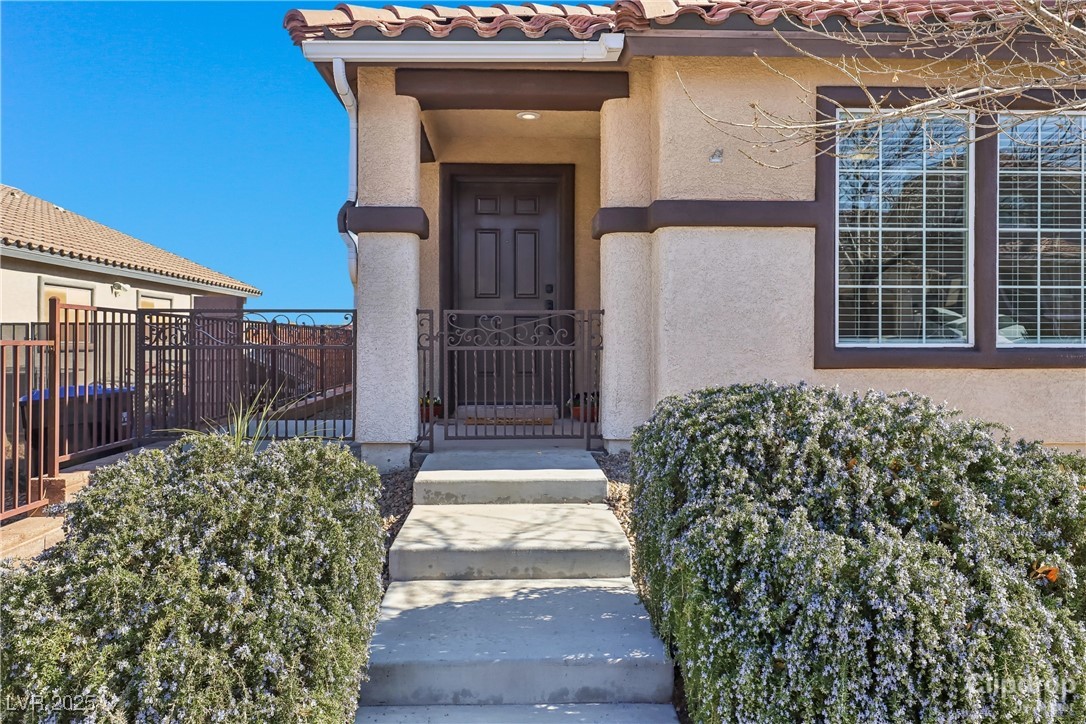 Henderson, Nevada 89002, United States, 3 Bedrooms Bedrooms, ,2 BathroomsBathrooms,Residential,Pending,11167