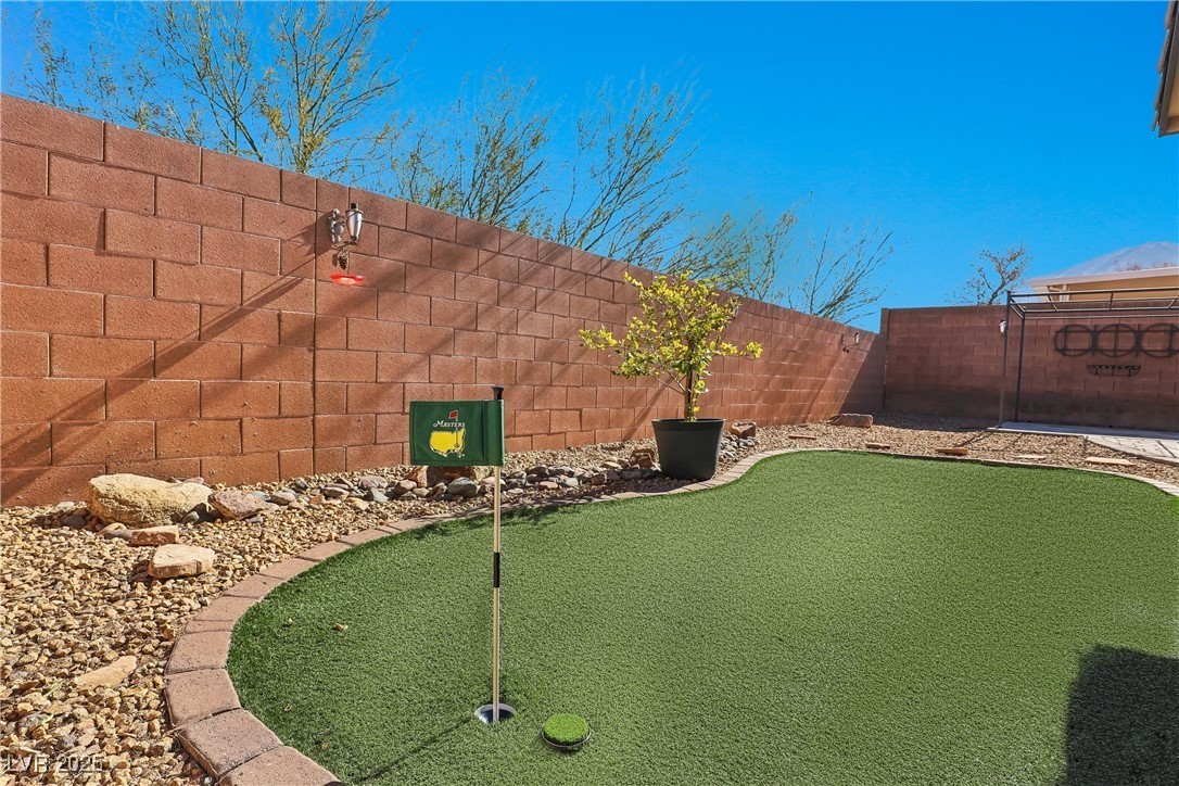 Henderson, Nevada 89002, United States, 3 Bedrooms Bedrooms, ,2 BathroomsBathrooms,Residential,Pending,11167