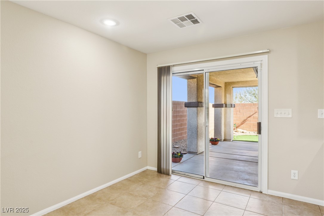 Henderson, Nevada 89002, United States, 3 Bedrooms Bedrooms, ,2 BathroomsBathrooms,Residential,Pending,11167