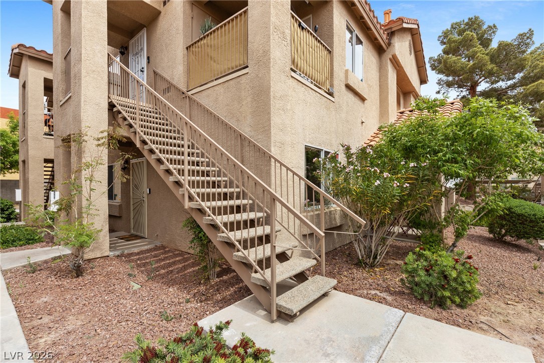 2110 Los Feliz Street 1039